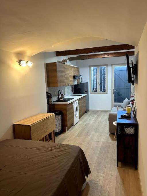 Studio Notre Dame De La Garde Marseille Bagian luar foto